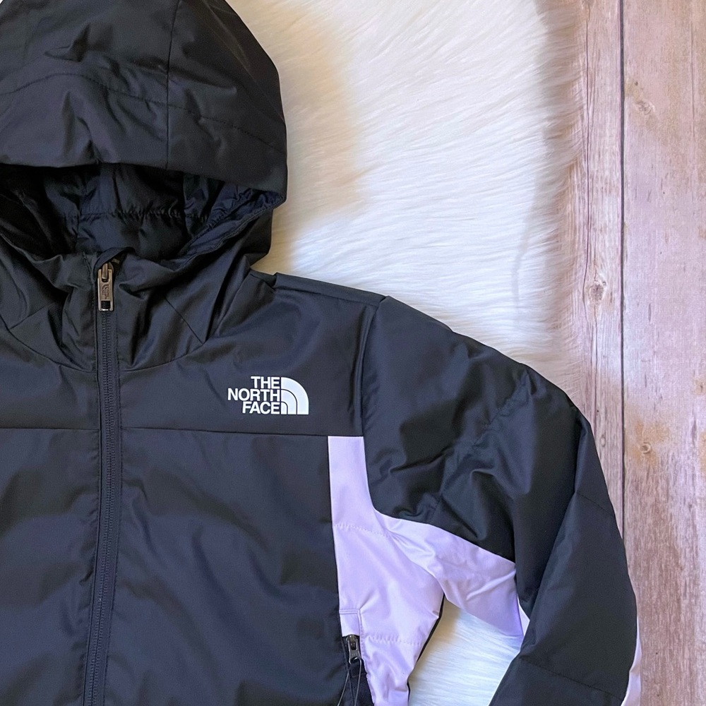 The North Face Girls’ Pallie Down Jacket In Lavender Fog - Picture 2 of 11